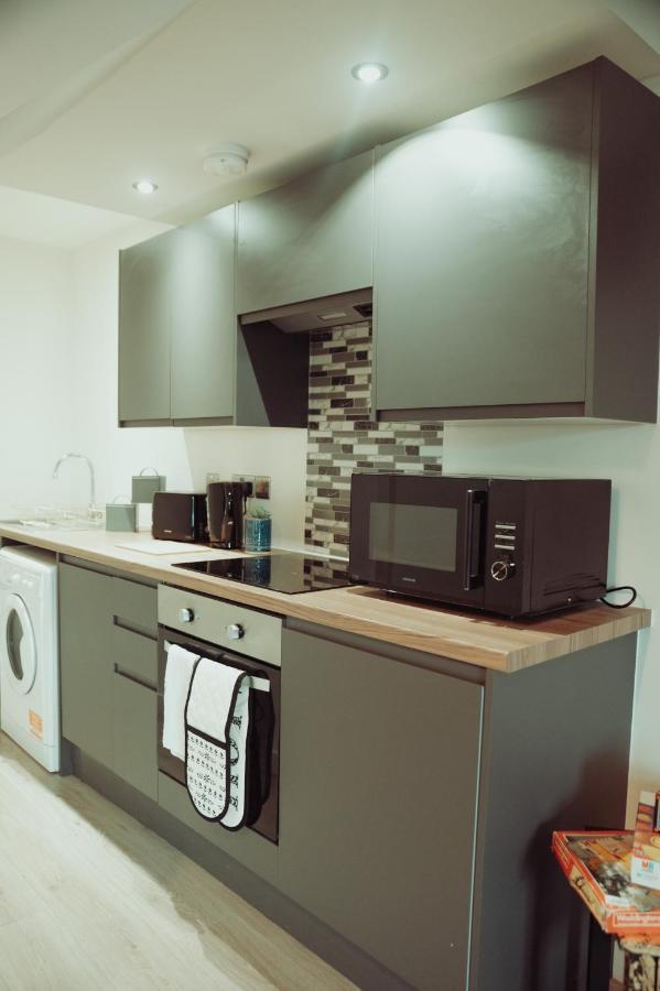 Bv Rare 3 Bedrooms At Conditioning House Bradford Perfect For Contractors Dış mekan fotoğraf