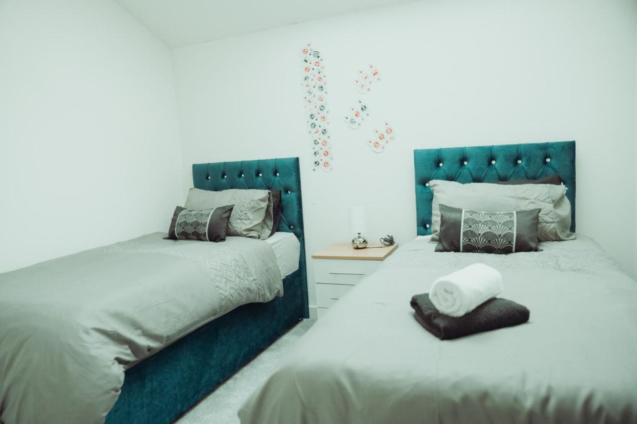 Bv Rare 3 Bedrooms At Conditioning House Bradford Perfect For Contractors Dış mekan fotoğraf